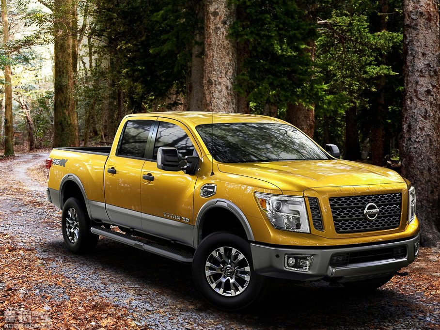 2016��Titan �p�� ������