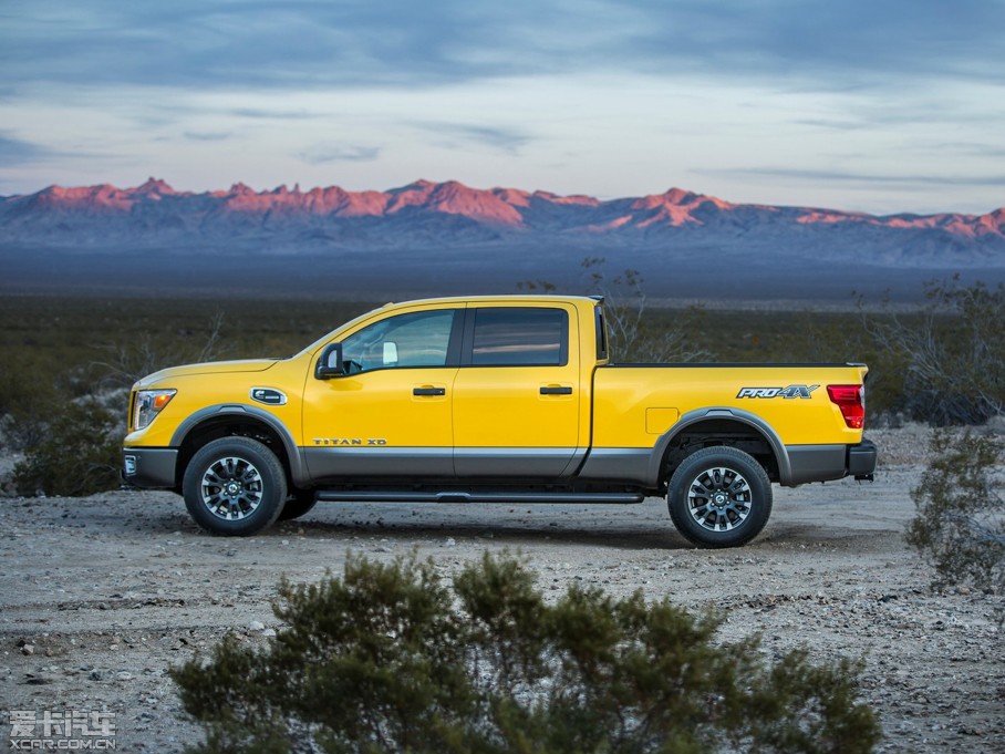 2016��Titan �p�� ������