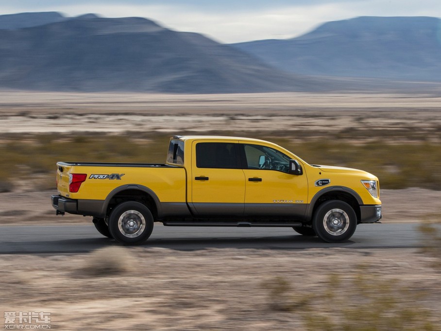 2016��Titan �p�� ������