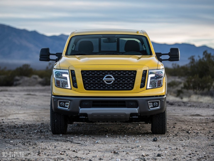 2016��Titan �p�� ������