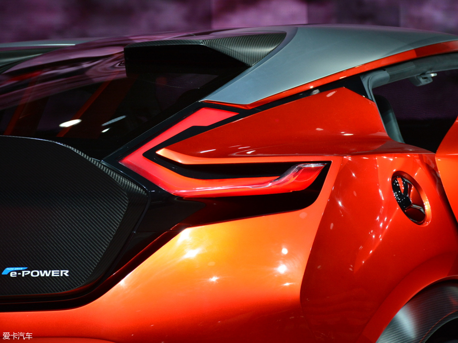 2015��Gripz ����܇