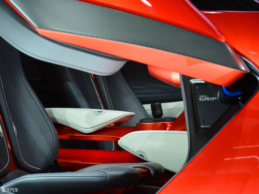 2015��Gripz ����܇