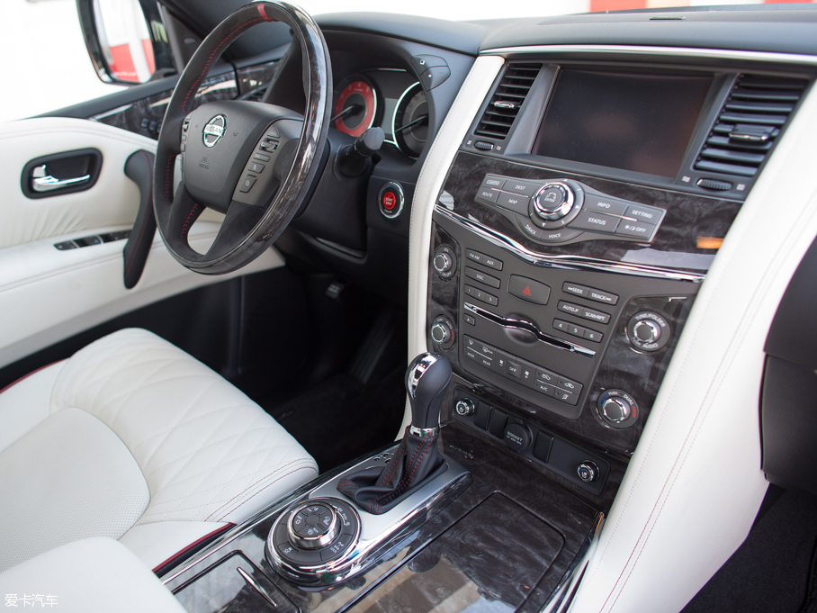 2016;(l) 5.6L Nismo