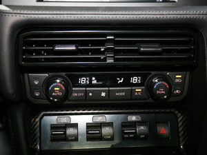 2017款3.8T 旗舰版 中控区