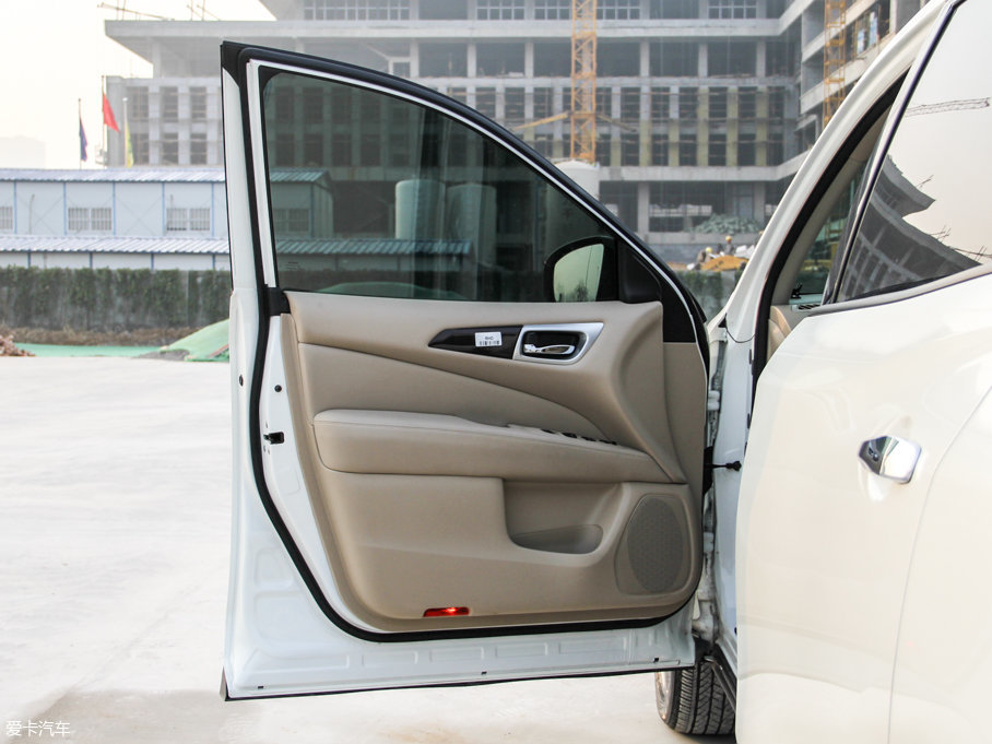 2016Pathfinder 2.5L hybrid