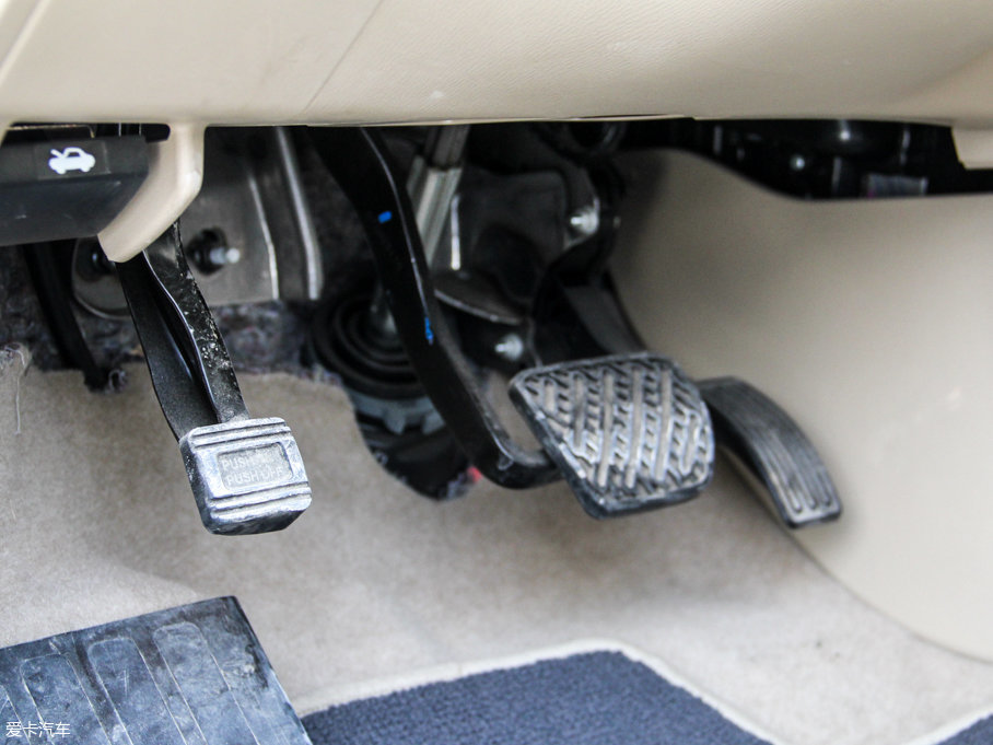 2016Pathfinder 2.5L hybrid