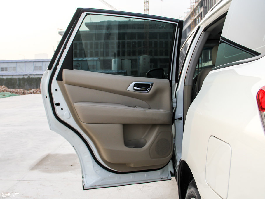 2016Pathfinder 2.5L hybrid