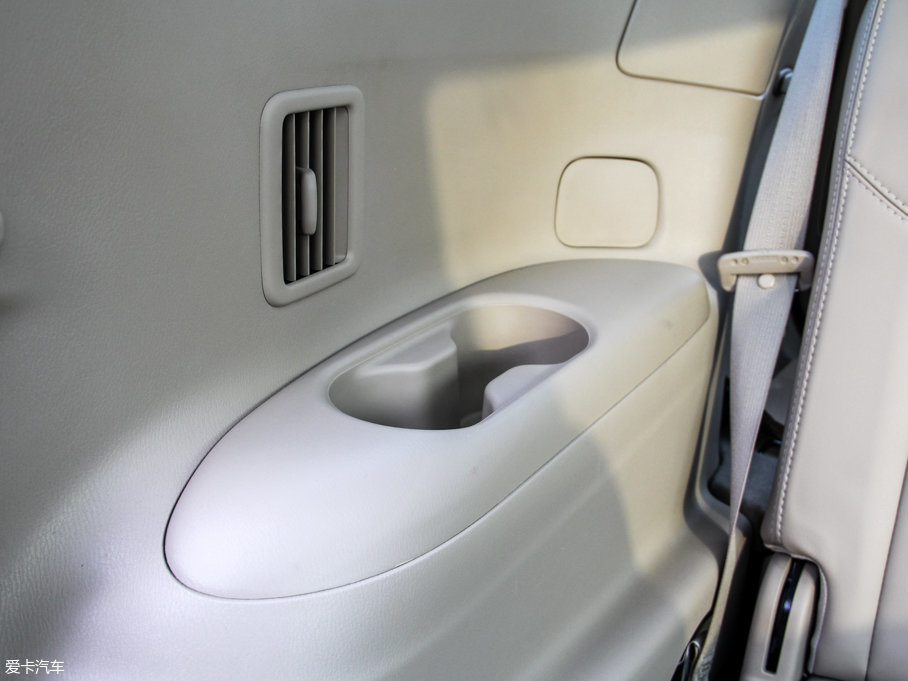 2016Pathfinder 2.5L hybrid