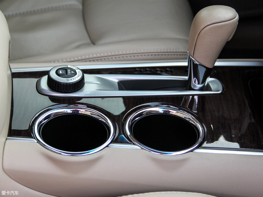 2016Pathfinder 2.5L hybrid