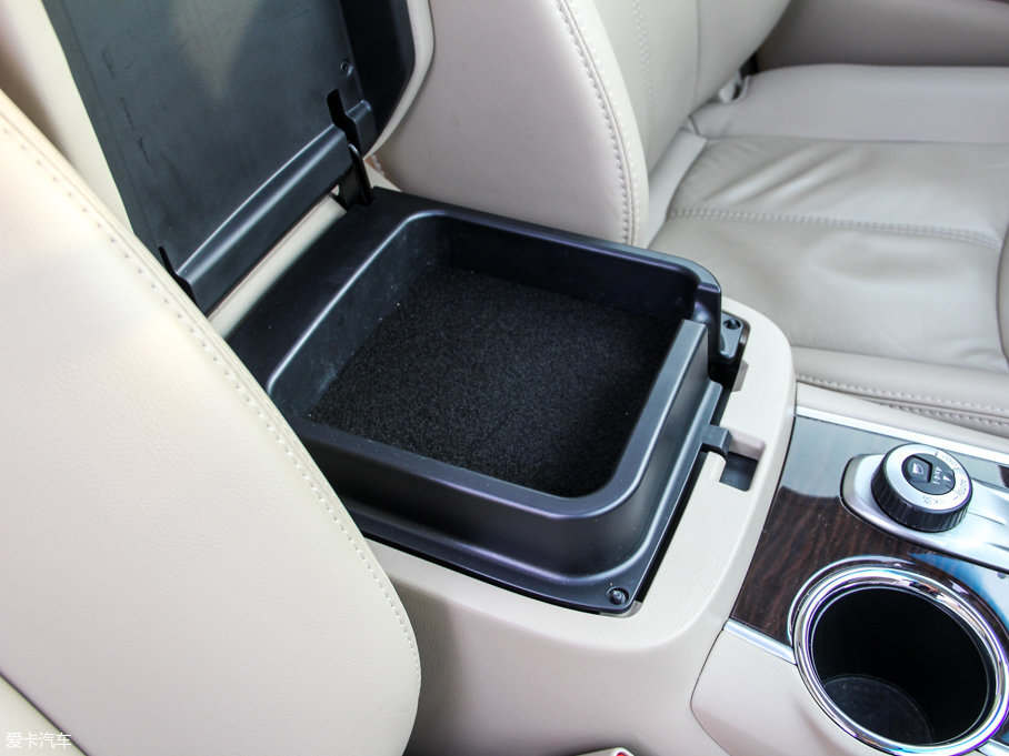 2016Pathfinder 2.5L hybrid