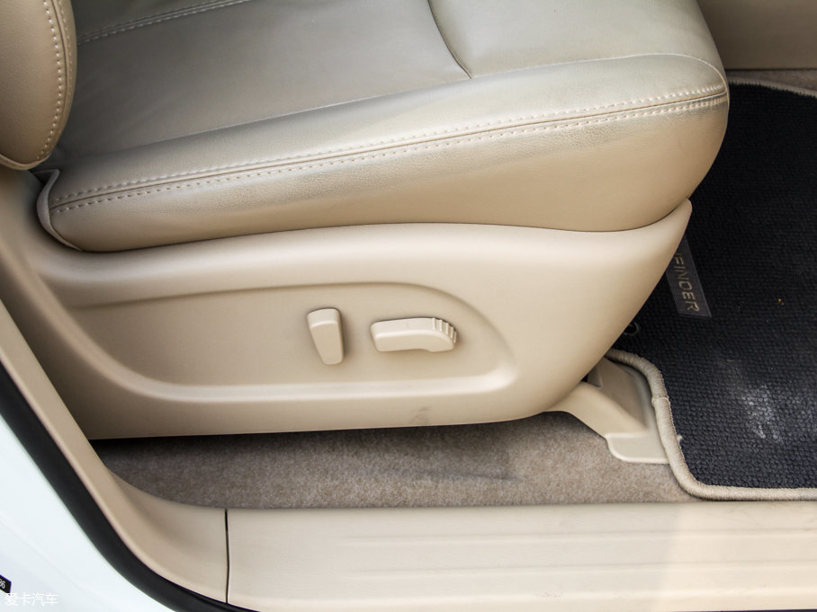 2016Pathfinder 2.5L hybrid