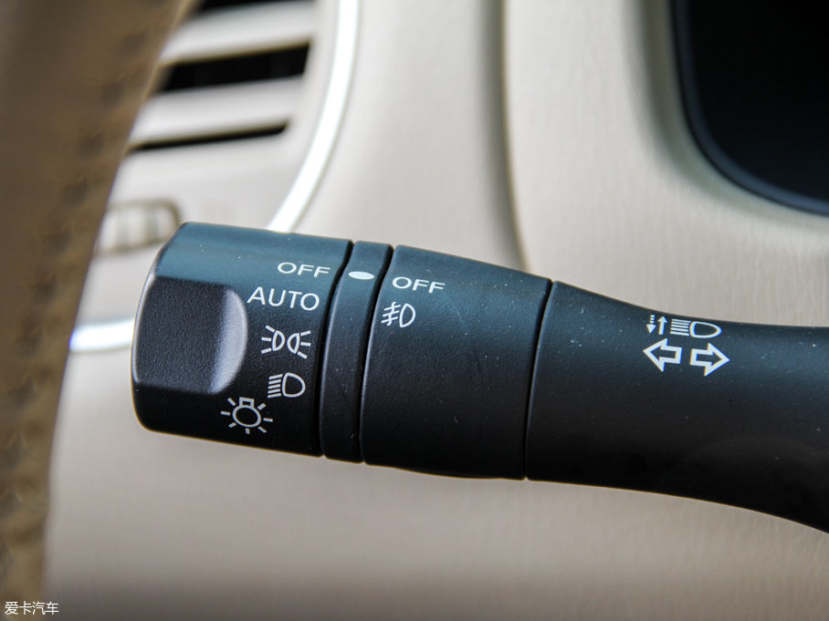 2016Pathfinder 2.5L hybrid