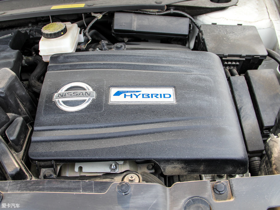 2016Pathfinder 2.5L hybrid