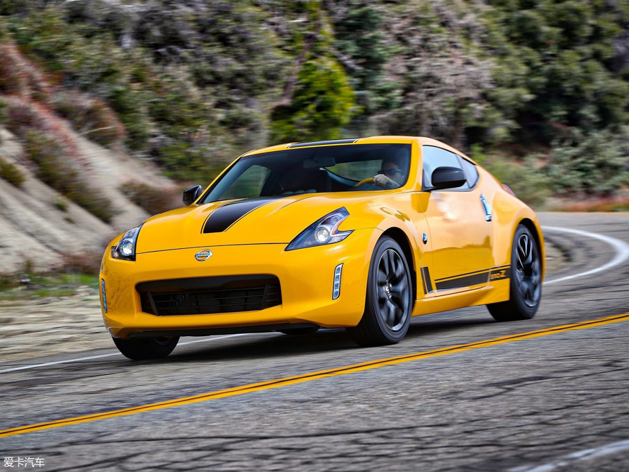 2017ծa370Z Heritage Edition