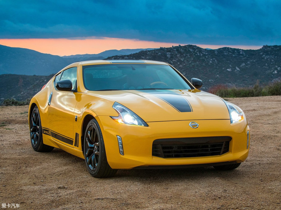 2017ծa370Z Heritage Edition