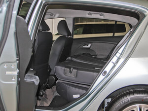 2013款1.3L 基本版 后排座椅放倒