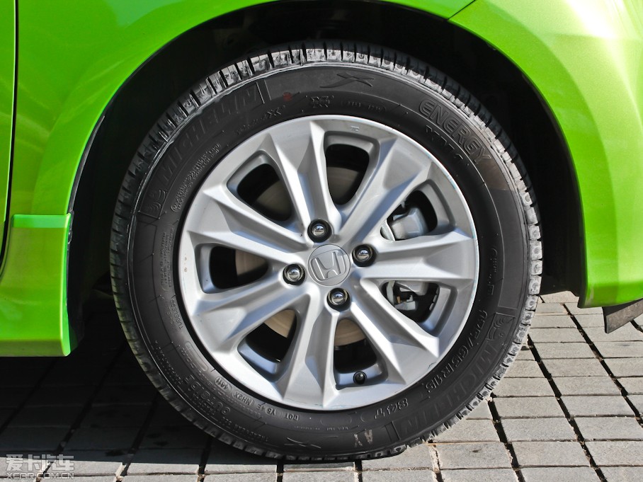 2013wHybrid 1.3L Hybrid