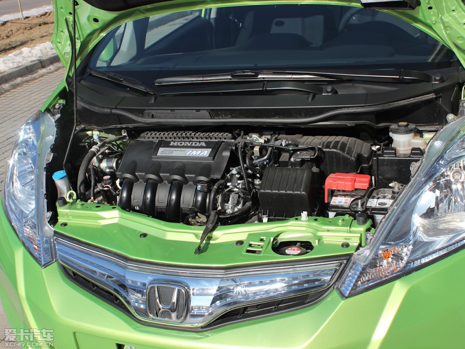 2013wHybrid 1.3L Hybrid