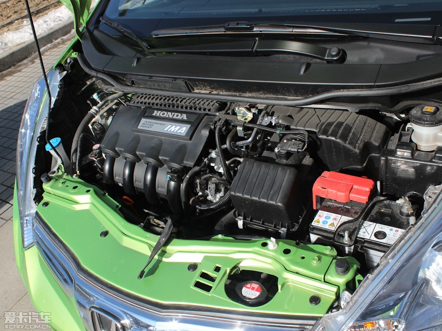 2013wHybrid 1.3L Hybrid