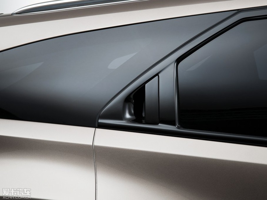 2013˼(M(jn)) Tourer Concept