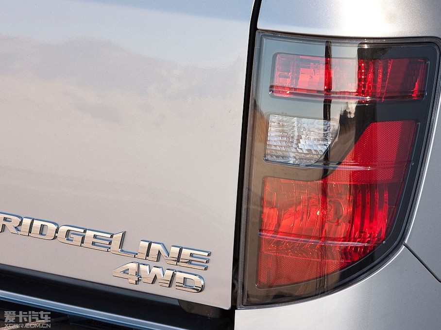 2012Ridgeline Sport