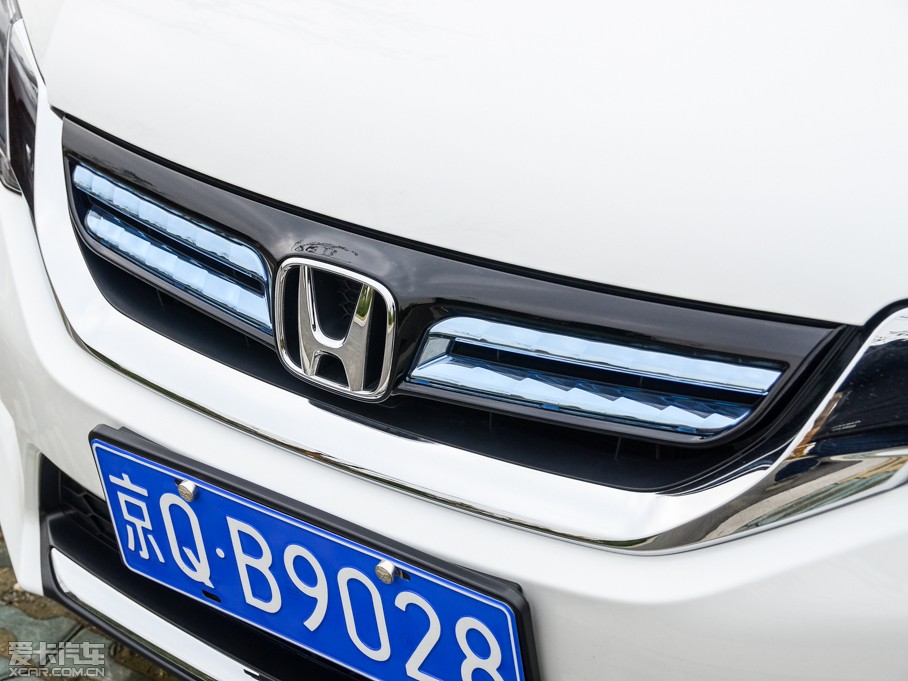 2015�����w(����) Hybrid