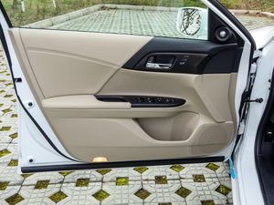 2015款Hybrid 空间座椅