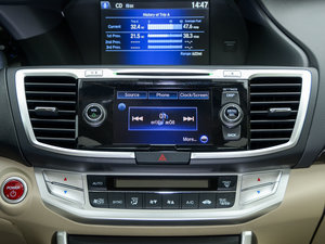 2015款Hybrid 空调出风口