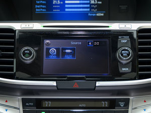 2015款Hybrid 中控区