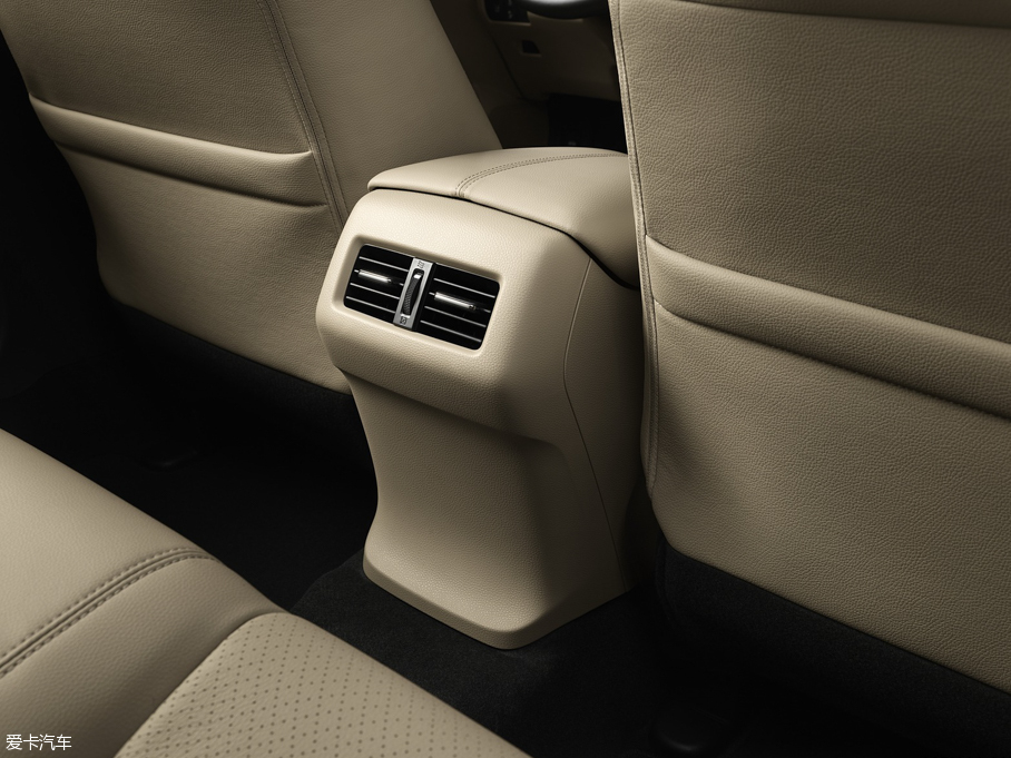 2016w() TOURING Hybrid