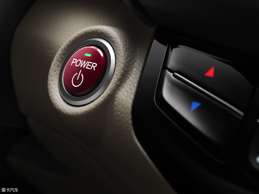 2016�����w(����) TOURING Hybrid