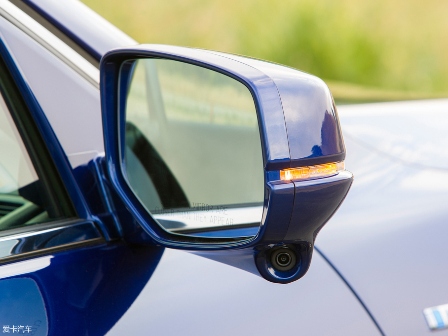 2016w() TOURING Hybrid