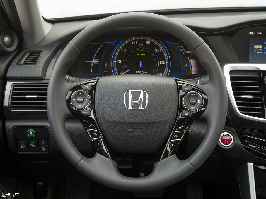 2016�����w(����) TOURING Hybrid