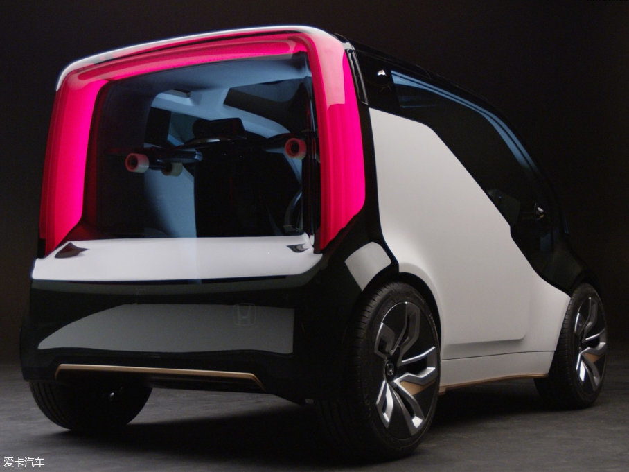 2017��NeuV ������