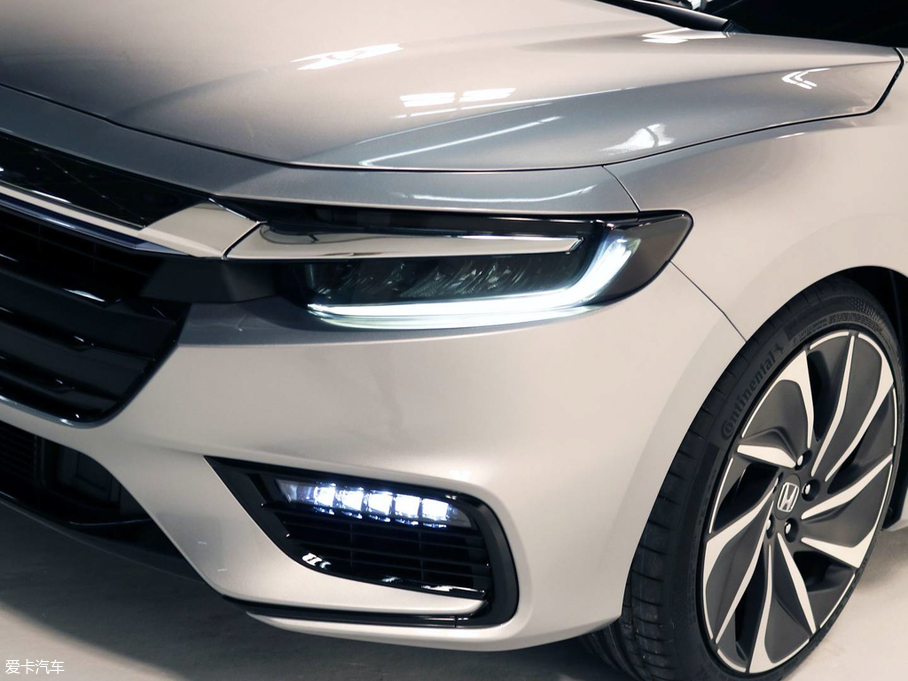 2018���Insight ������