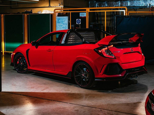 2018TYPE R  w^