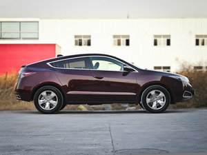 2012款3.7L  整体外观