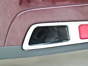 2012款3.7L  排气管