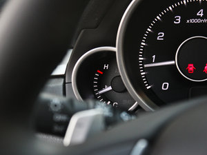 2012��3.7L  �п؅^