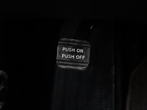 2012��3.7L  �п؅^