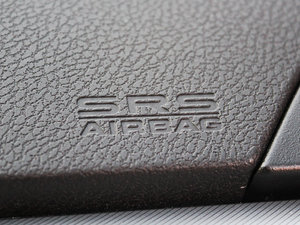 2012款3.7L  中控区