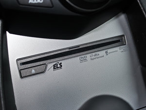 2012款3.7L  中控区