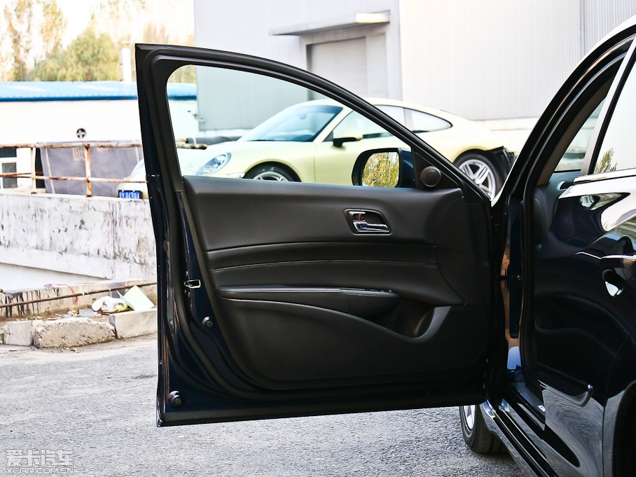 2013��֎��ILX���(d��ng)�� 1.5L Hybrid