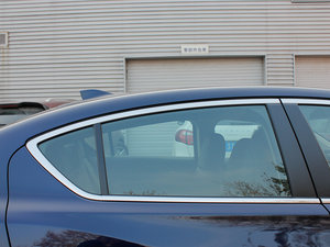 20131.5L Hybrid (x)(ji)^