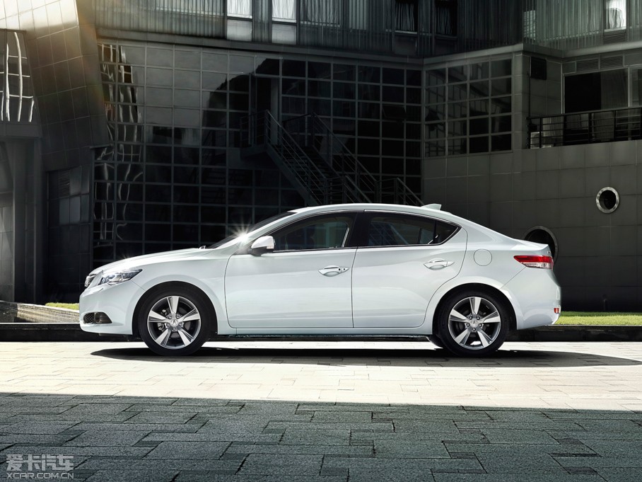 2013��֎��ILX 2.0L �Ԅ�(d��ng)���J��