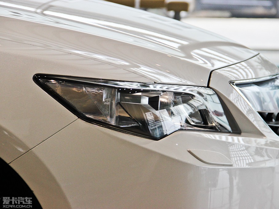 2013��֎��ILX 2.0L �ԄӾ��J��