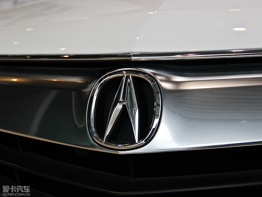 2013��֎��ILX 2.0L �ԄӾ��J��