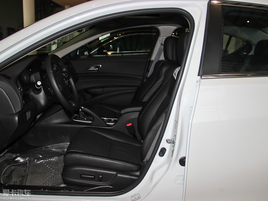 2013��֎��ILX 2.0L �ԄӾ��J��