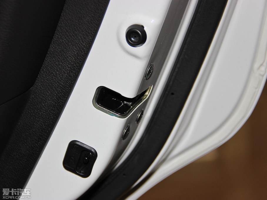 2013��֎��ILX 2.0L �Ԅ�(d��ng)���J��