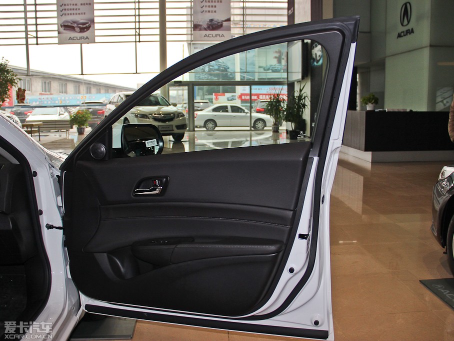 2013��֎��ILX 2.0L �Ԅ�(d��ng)���J��